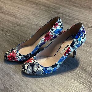 Miu Miu Pumps 35.5
